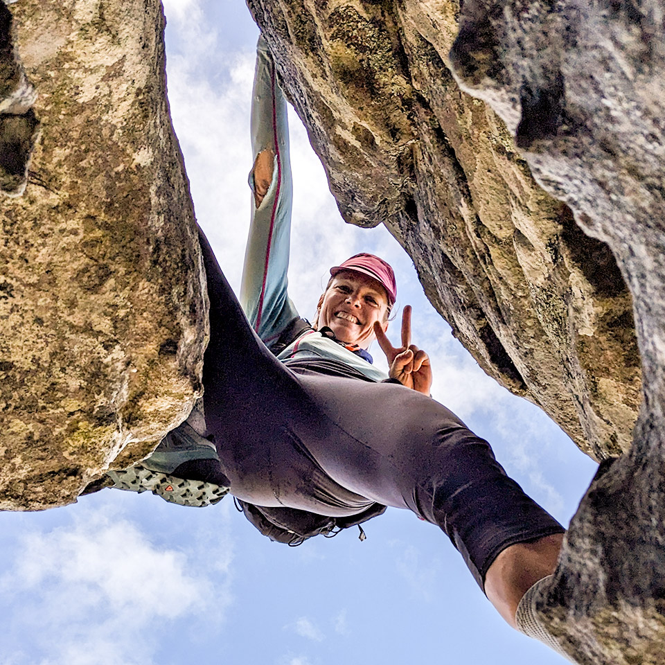 Profile picture of Nicola Scholl from COACH ABROAD climbing Table Mountain in Cape Town.